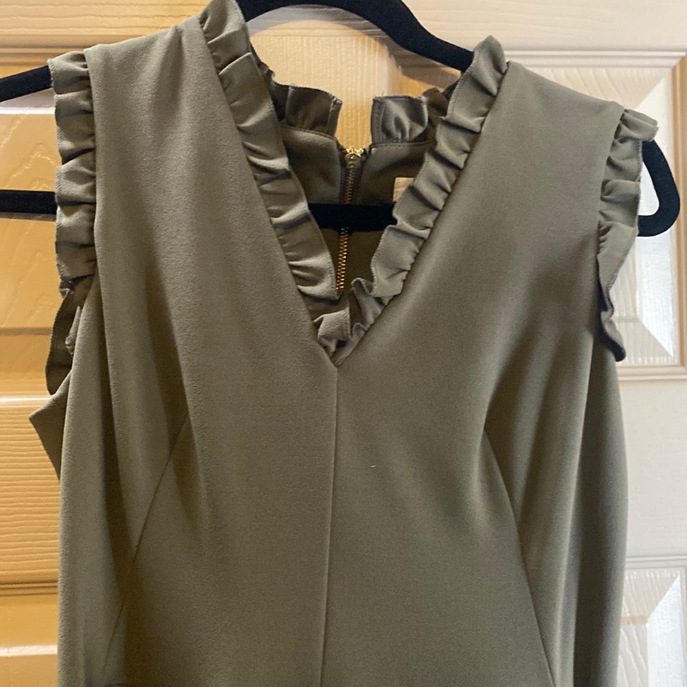 Women's Sleeveless Ruffle Neck Jumpsuit